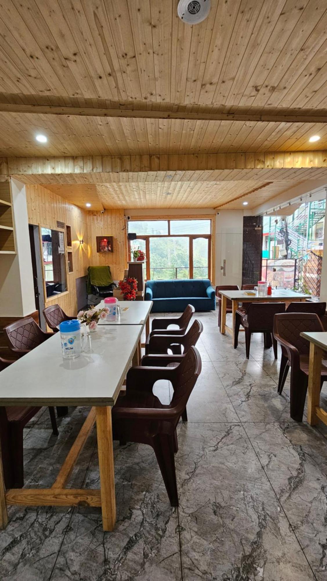 Green View Hotel And Restaurant McLeod Ganj Bagian luar foto