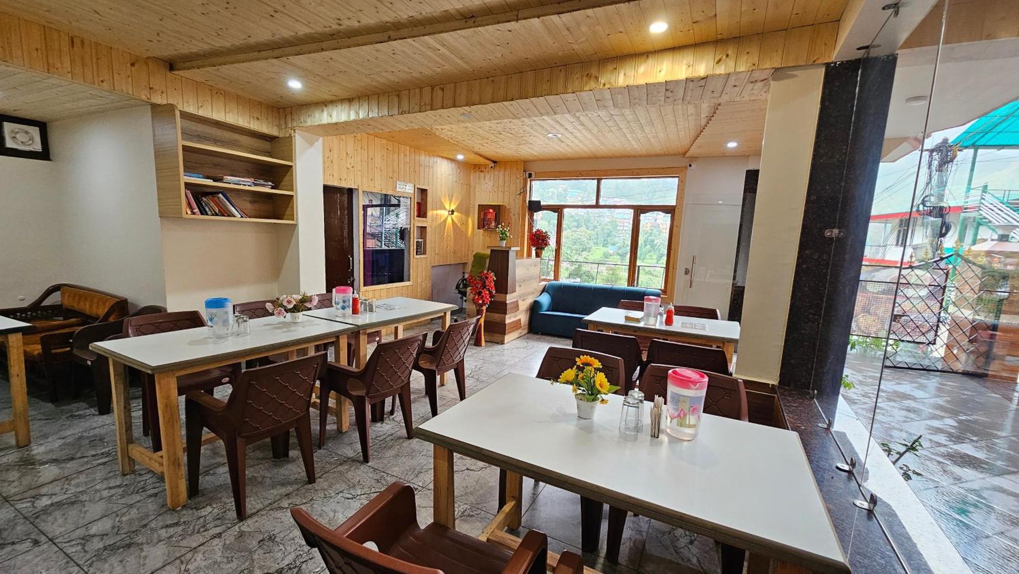 Green View Hotel And Restaurant McLeod Ganj Bagian luar foto