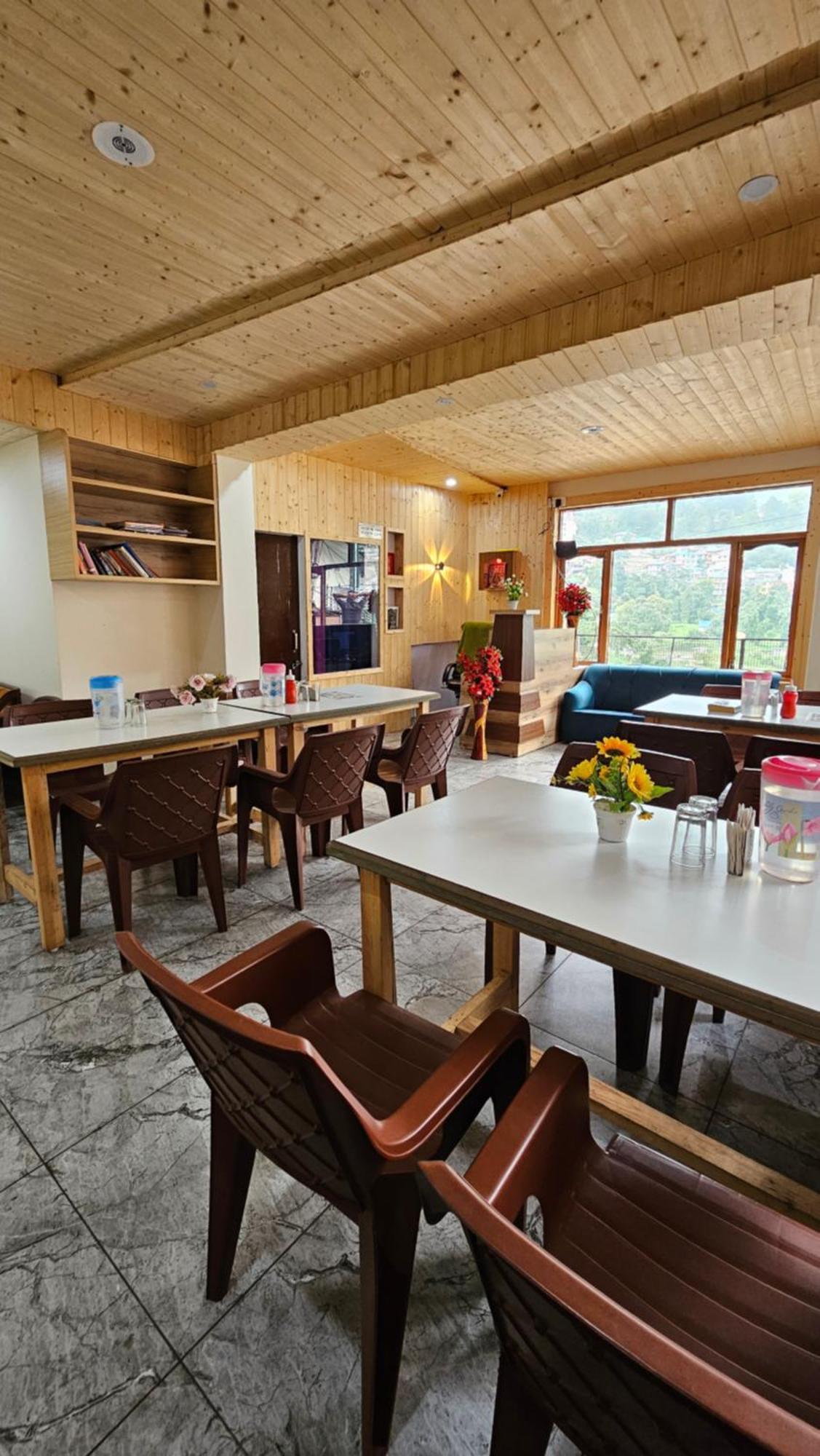 Green View Hotel And Restaurant McLeod Ganj Bagian luar foto