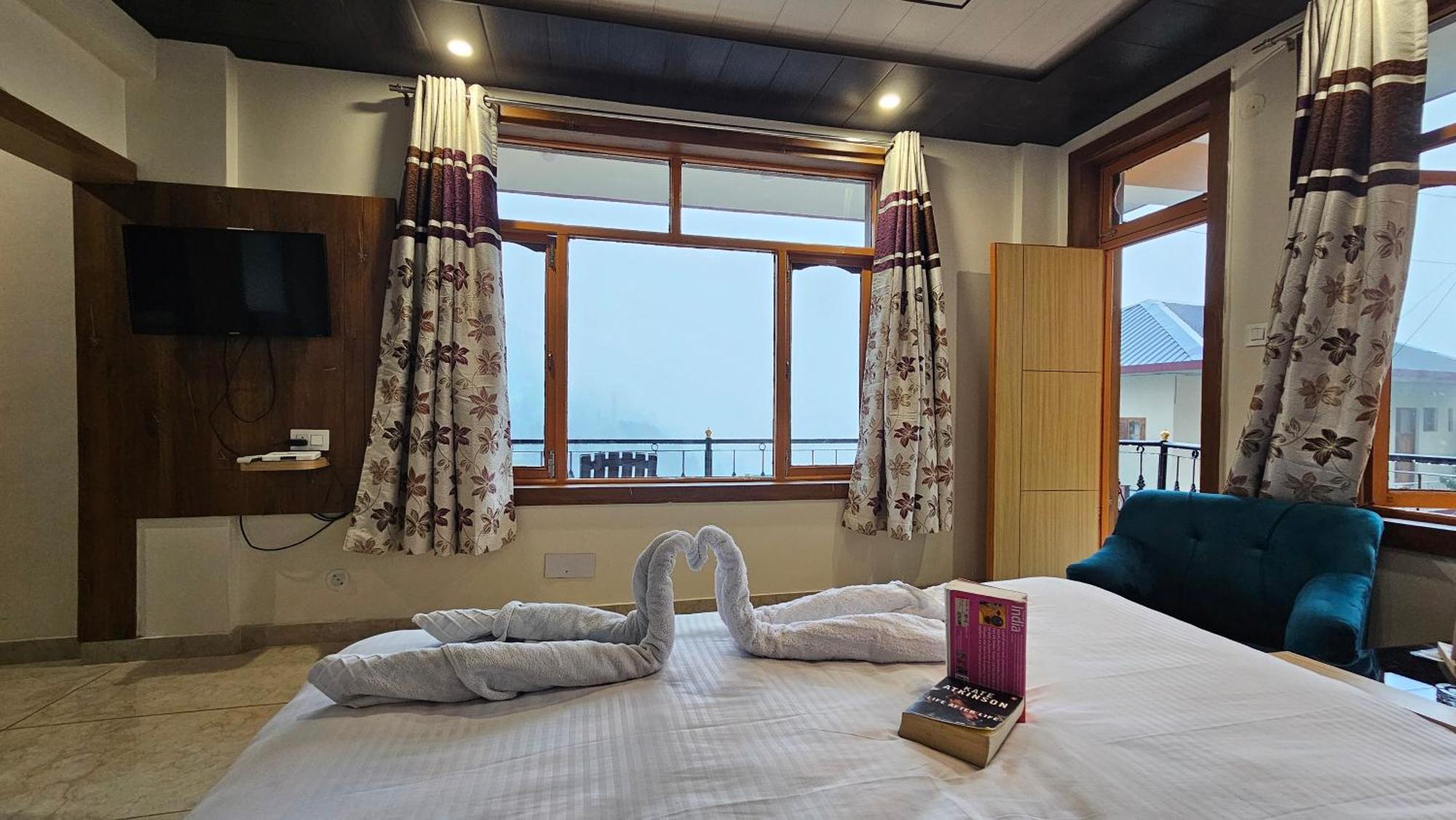 Green View Hotel And Restaurant McLeod Ganj Bagian luar foto