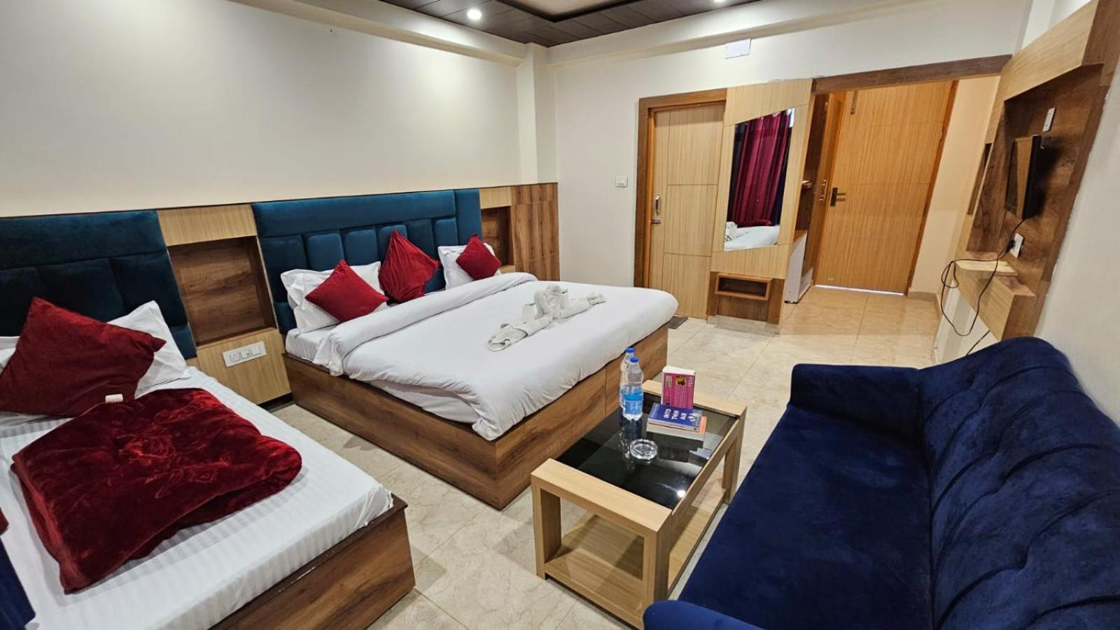 Green View Hotel And Restaurant McLeod Ganj Bagian luar foto